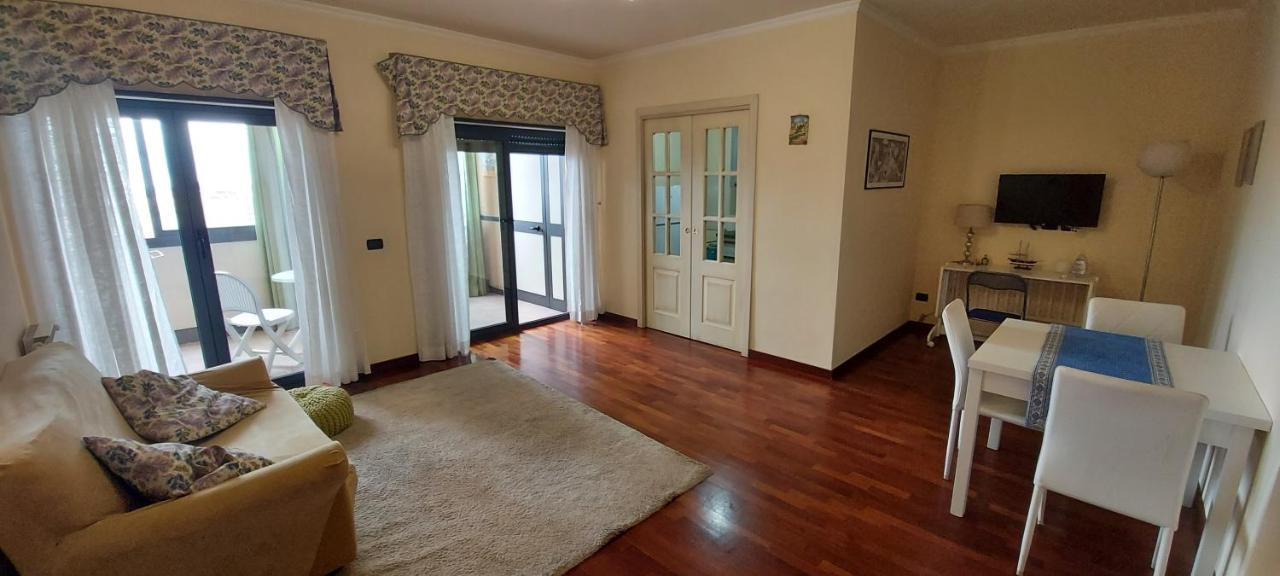 Manzoni Apartment Messina Eksteriør bilde